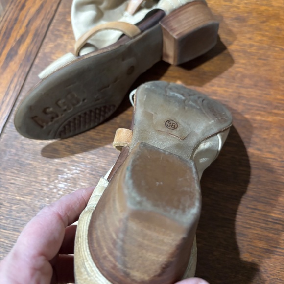 A.S. 98 open toed beige booties size 38. - Picture 9 of 9